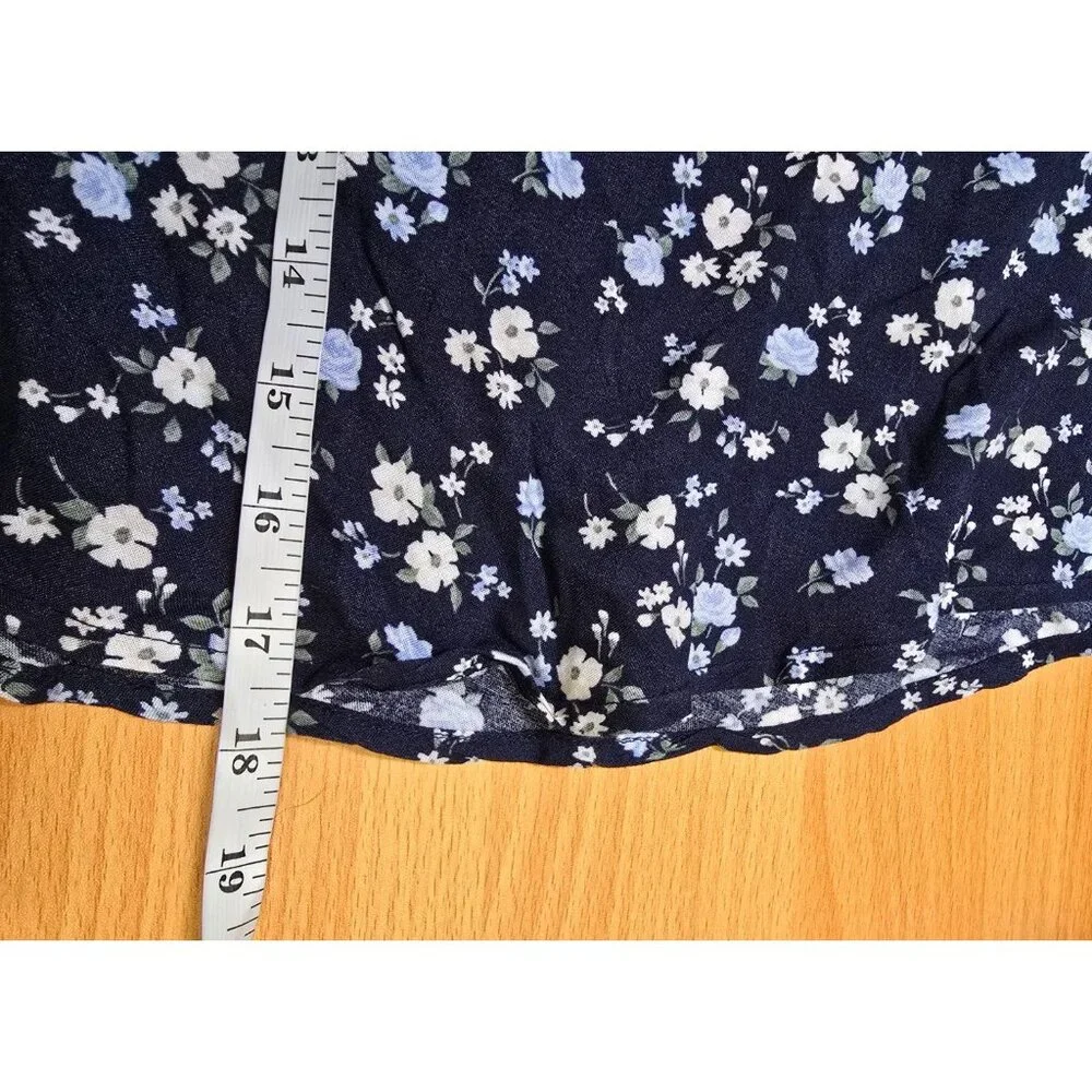 Hollister Mini Skirt Large Ultra High Rise Floral 90s Style Ditzy Casual Retro - Picture 5 of 15